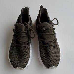 Champion cushion athletic shoes